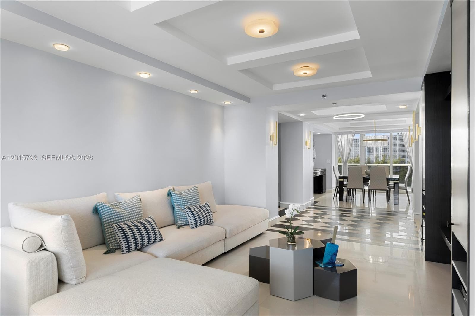 19111 Collins Ave 806 photo 1