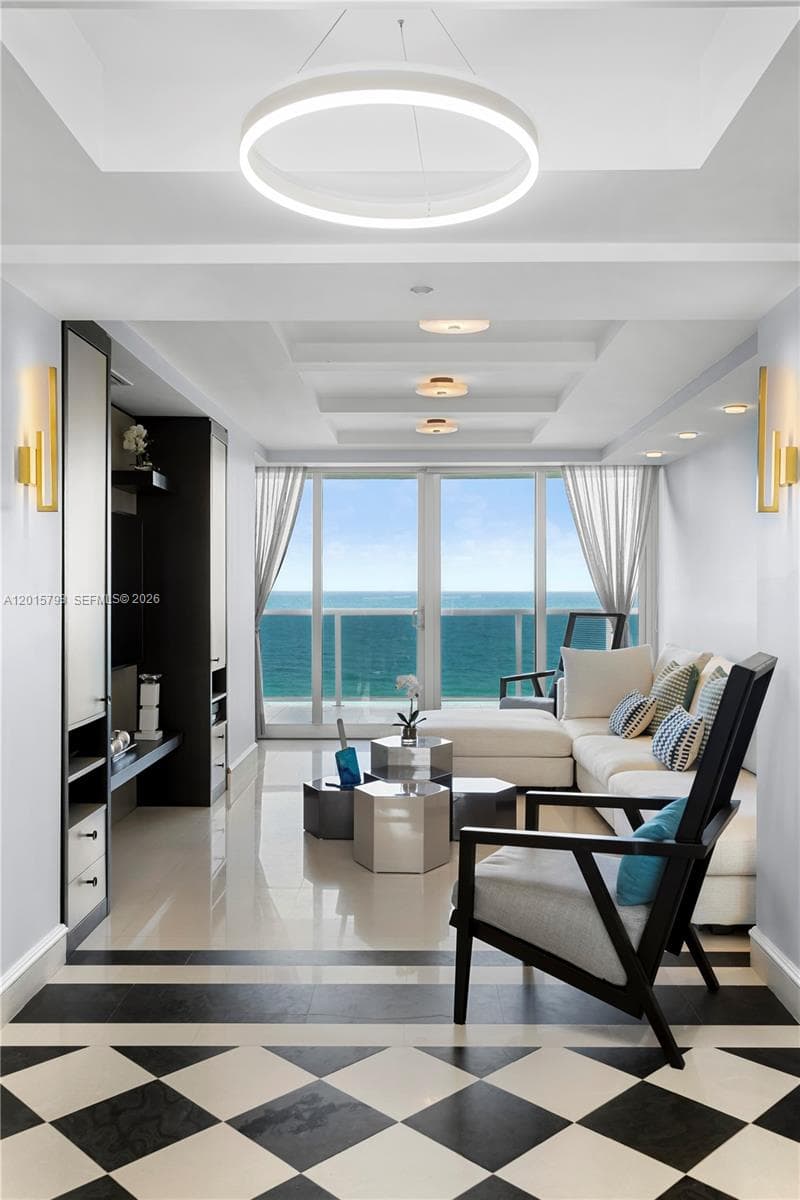 19111 Collins Ave 806 photo 5