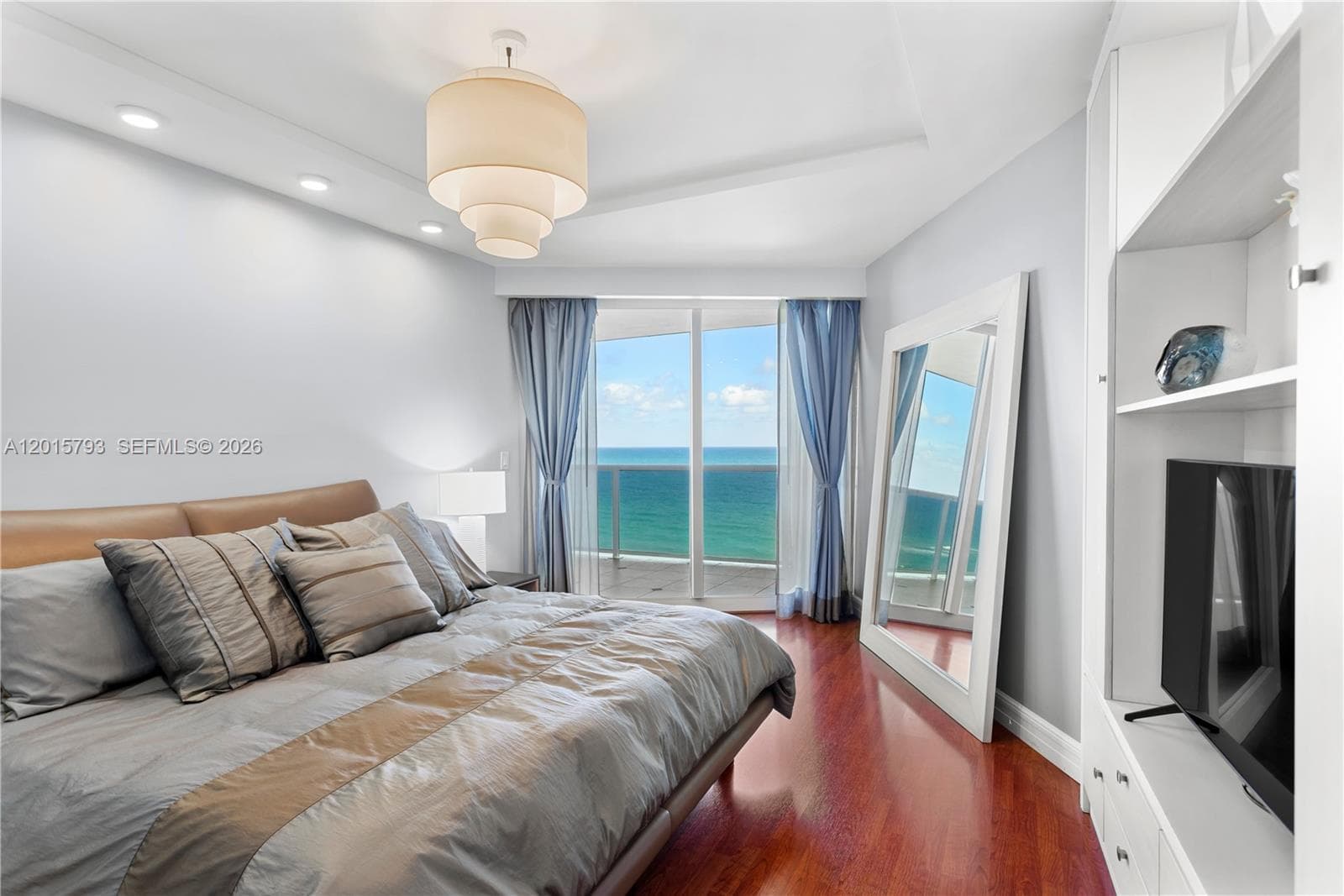 19111 Collins Ave 806 photo 18