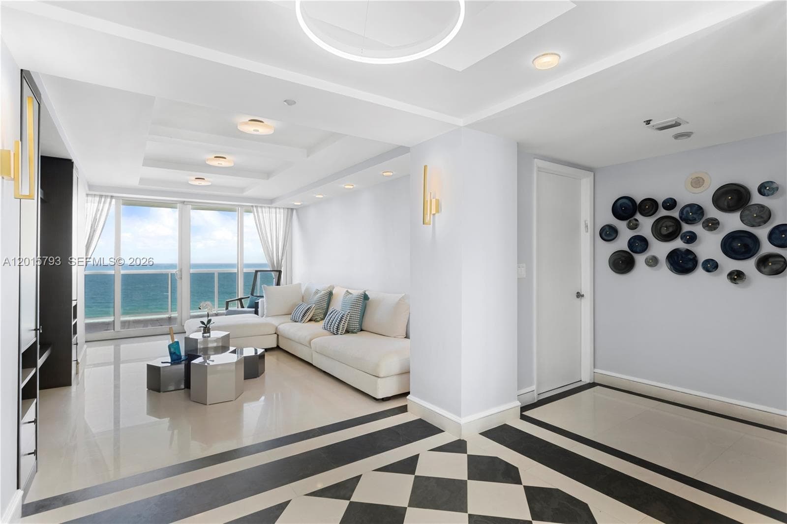 19111 Collins Ave 806 photo 4