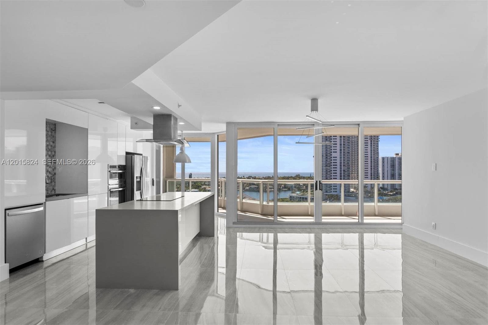 21055 Yacht Club Dr 1409 photo 2
