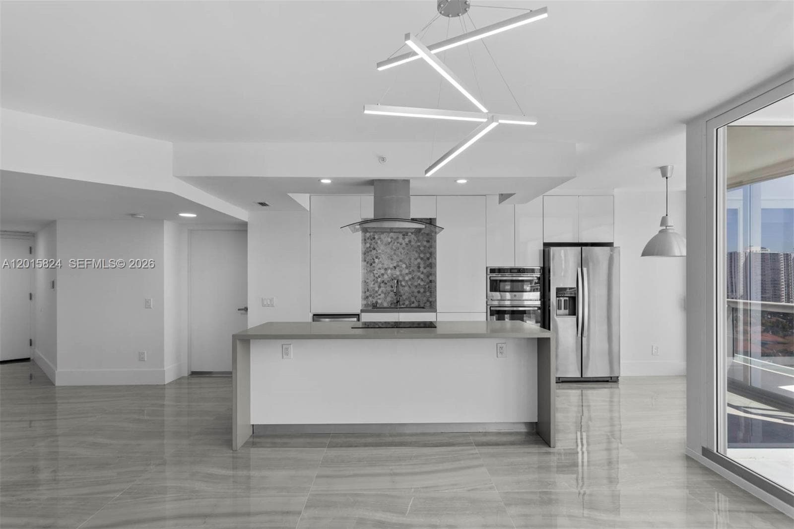 21055 Yacht Club Dr 1409 photo 5