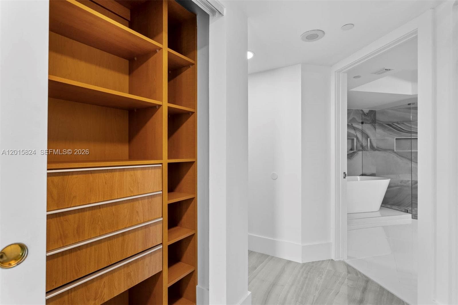 21055 Yacht Club Dr 1409 photo 24
