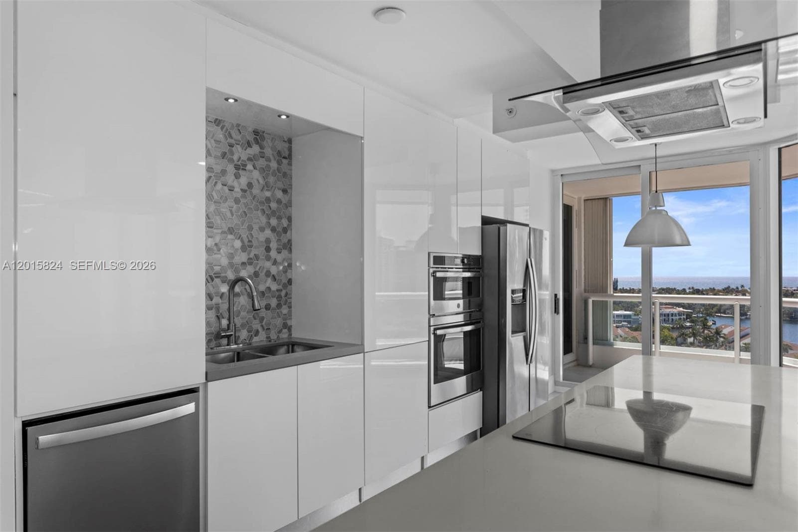 21055 Yacht Club Dr 1409 photo 4