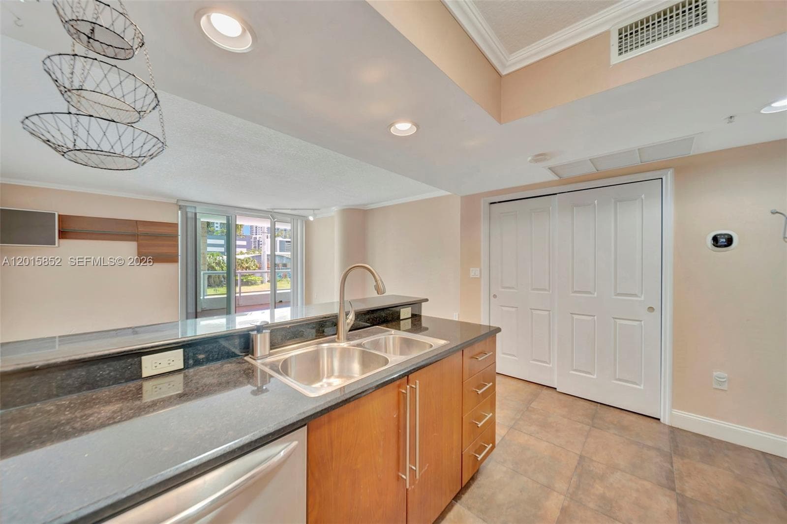 401 4th Ave 203 photo 24
