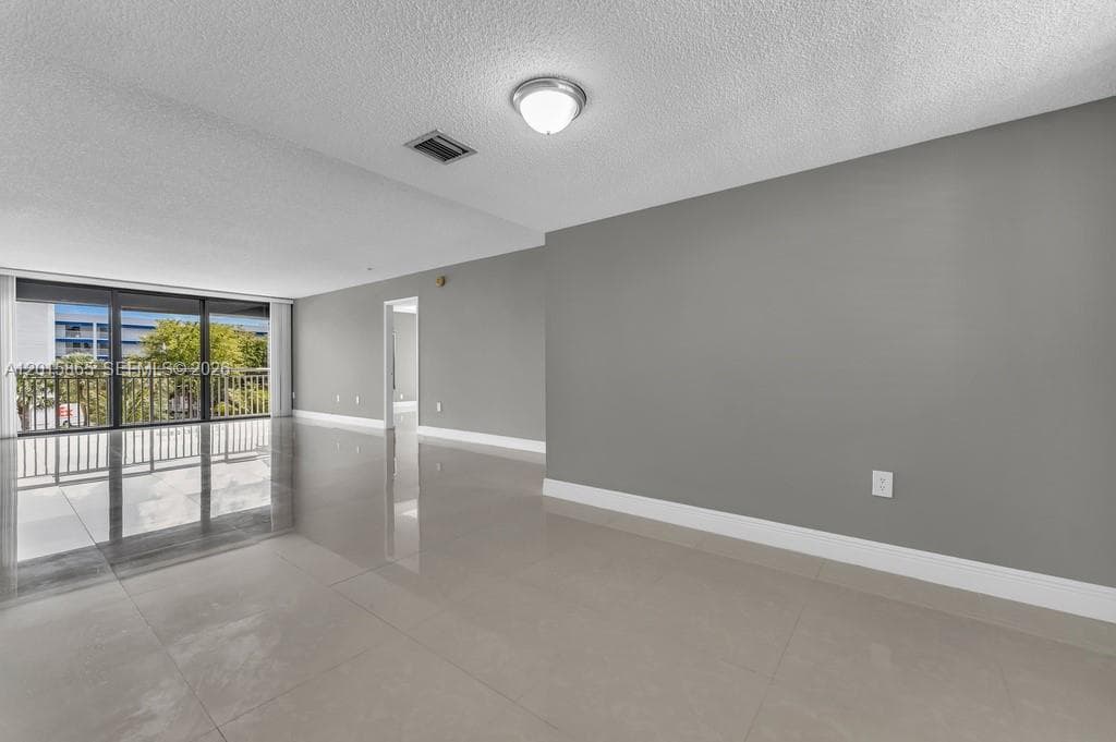 3100 48th St 318 photo 6