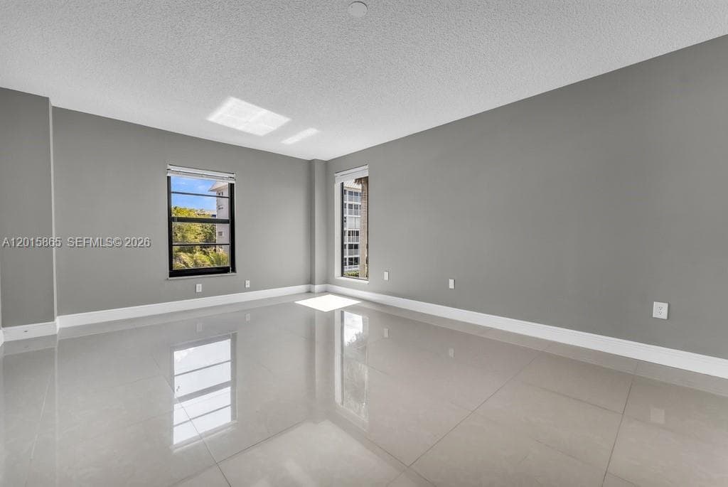 3100 48th St 318 photo 24