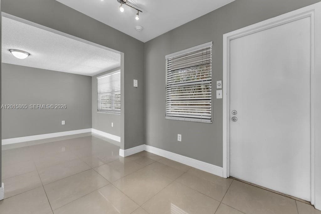 3100 48th St 318 photo 14