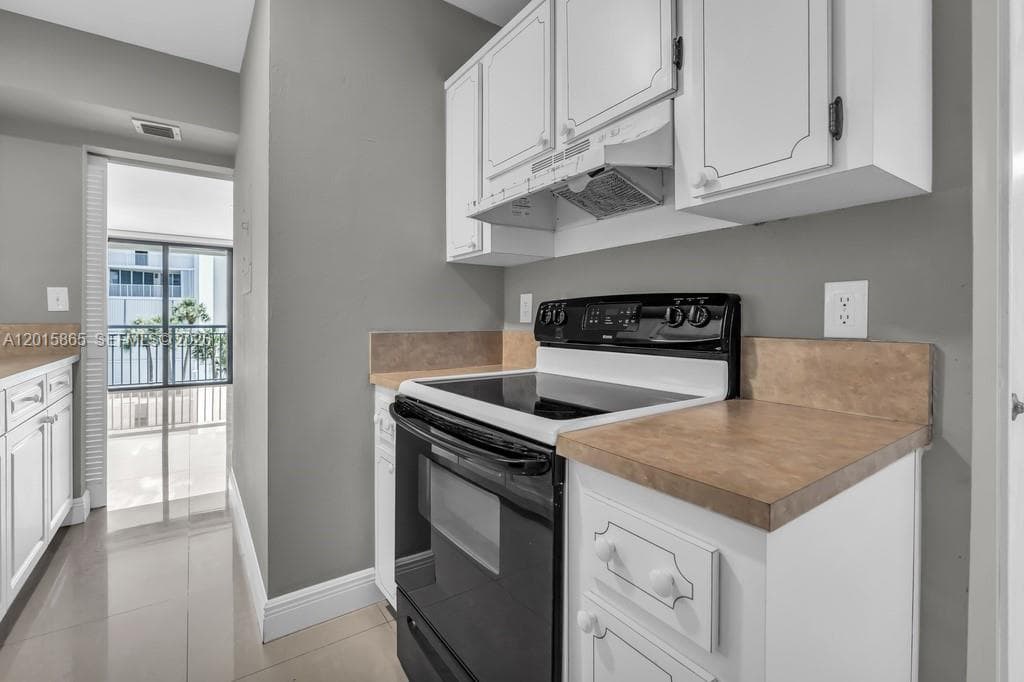 3100 48th St 318 photo 18
