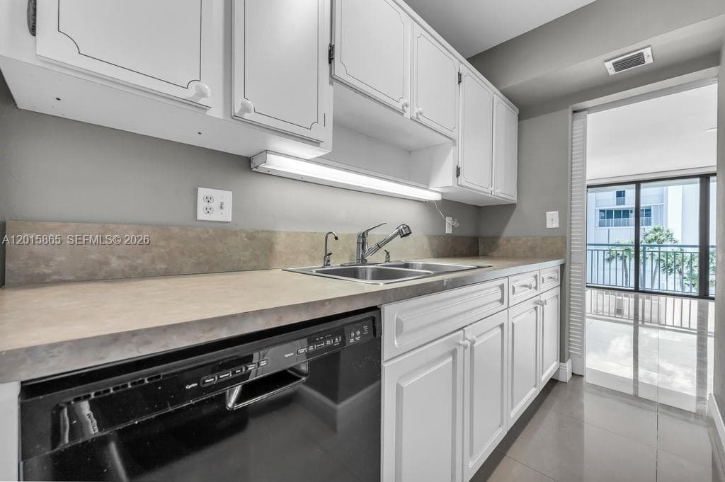 3100 48th St 318 photo 15