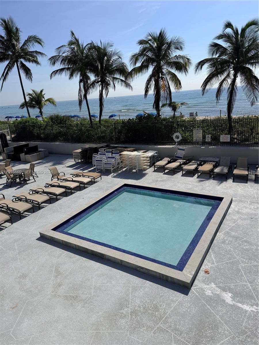 1985 Ocean Dr MZM photo 24