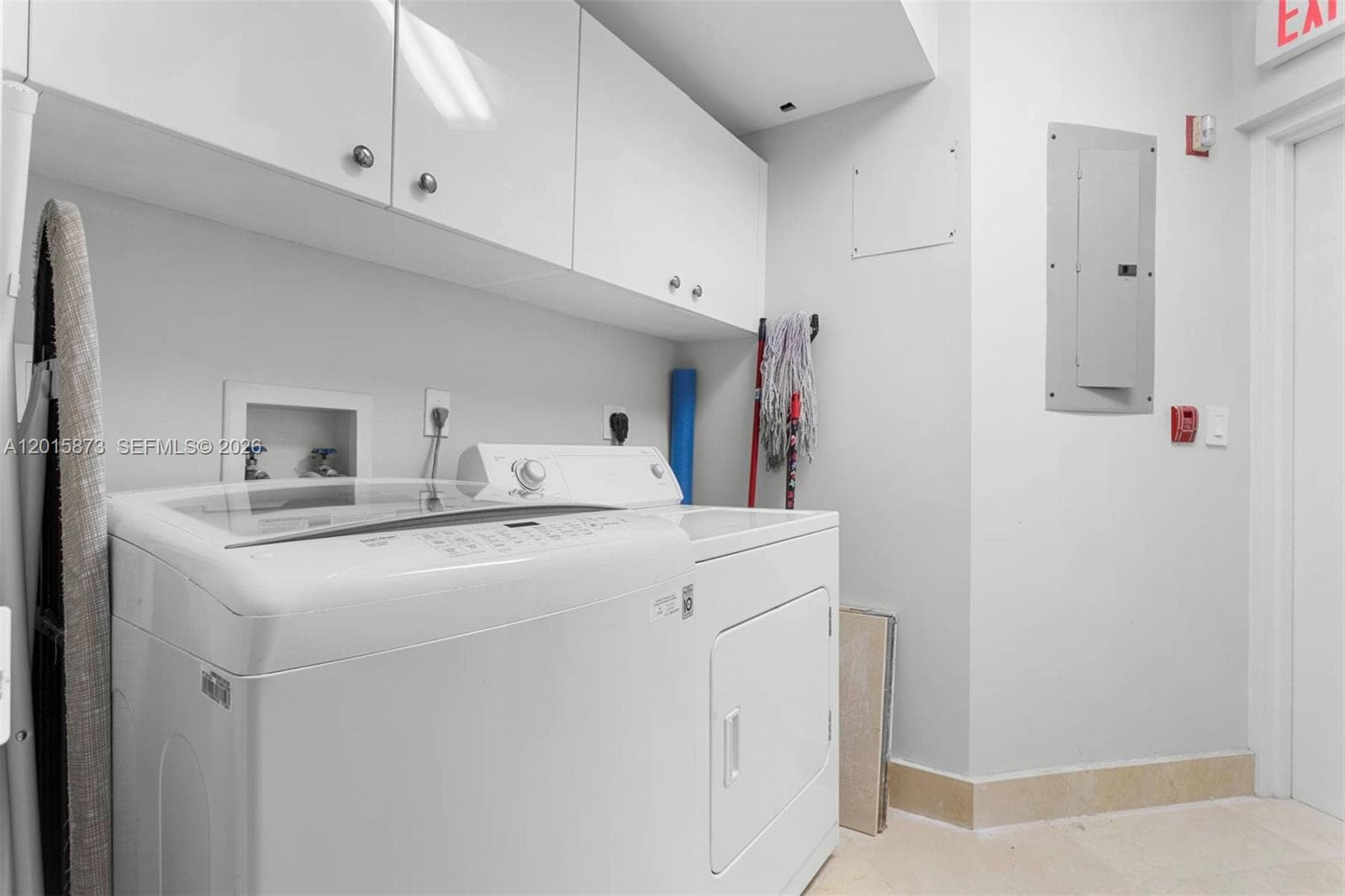 19111 Collins Ave 604 photo 17