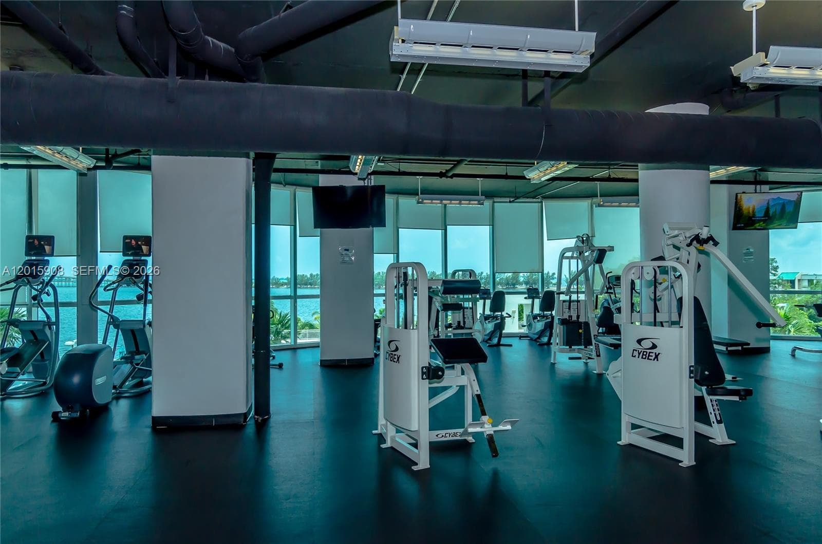 2101 Brickell Ave 2708 photo 4
