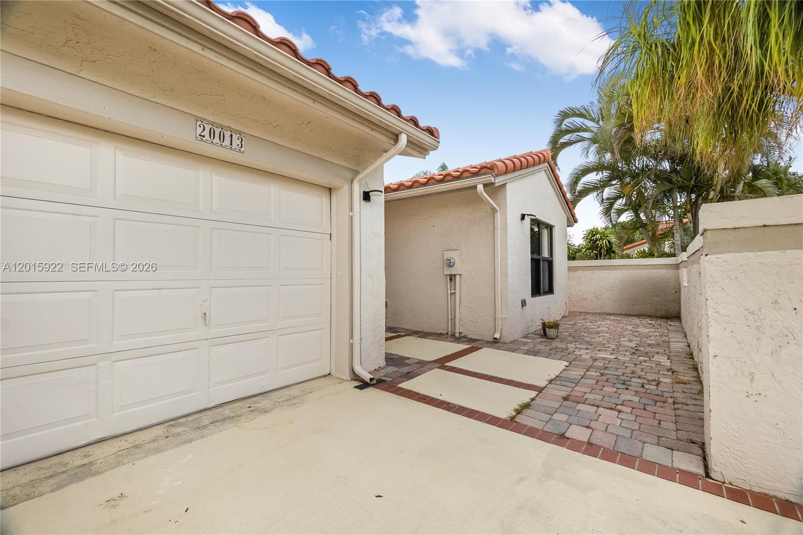 20013 Mona Cir photo 4