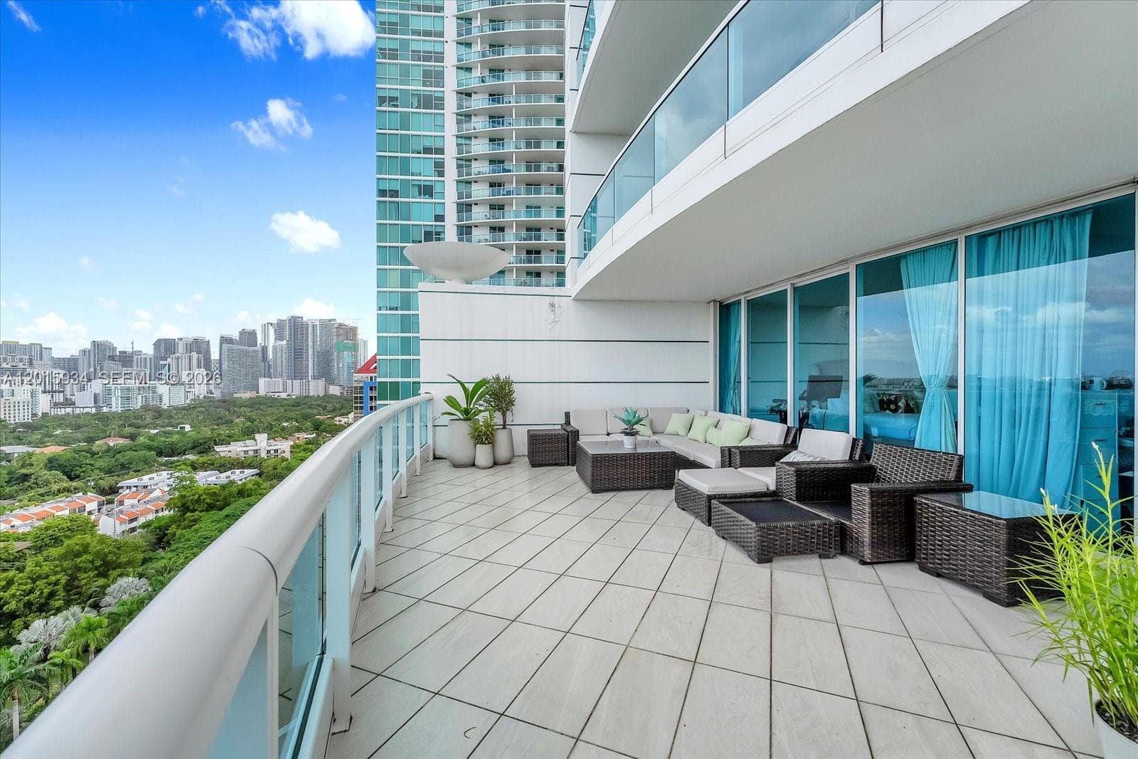 2127 Brickell Ave 2005 photo 12