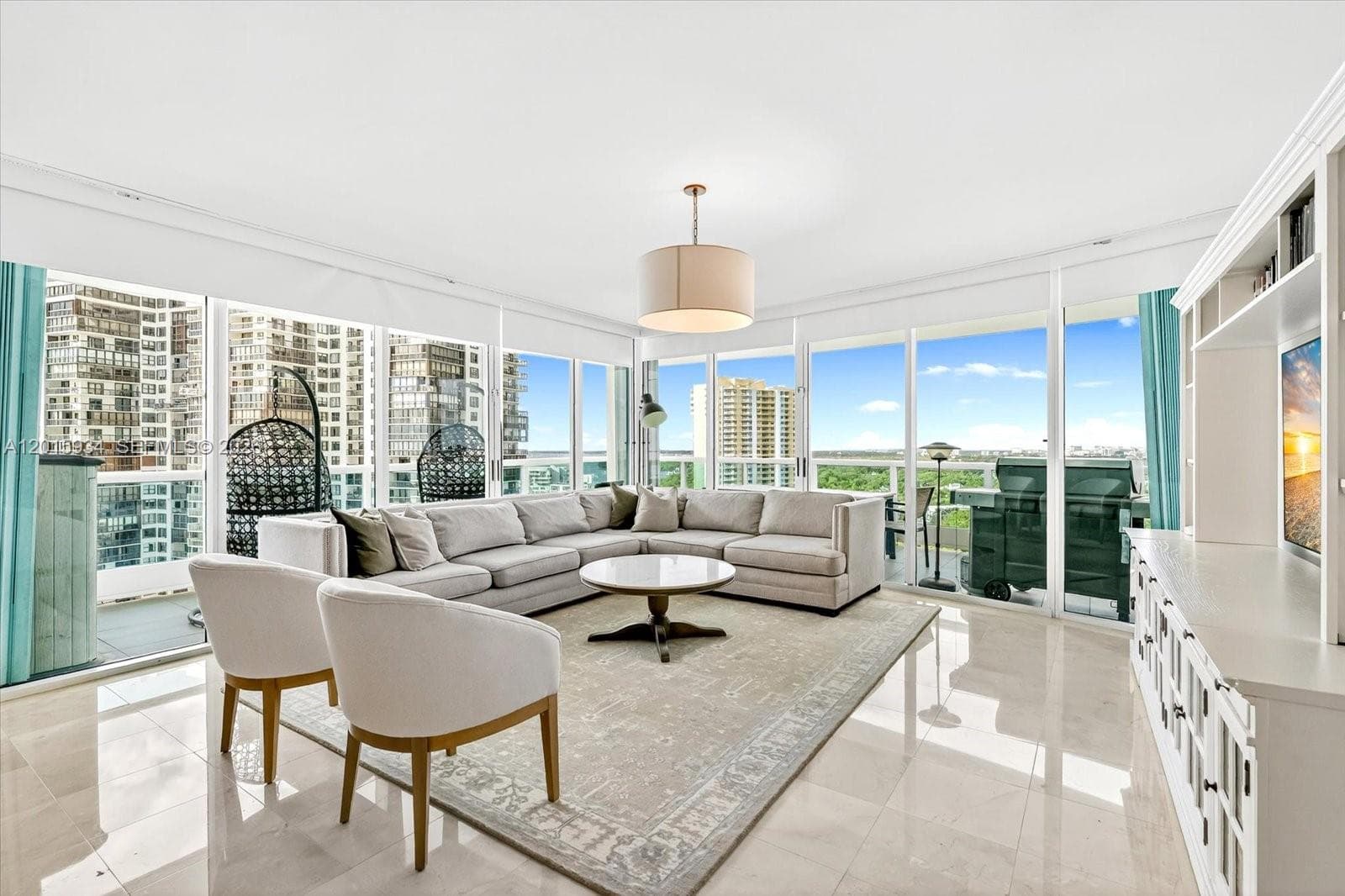 2127 Brickell Ave 2005 photo 3