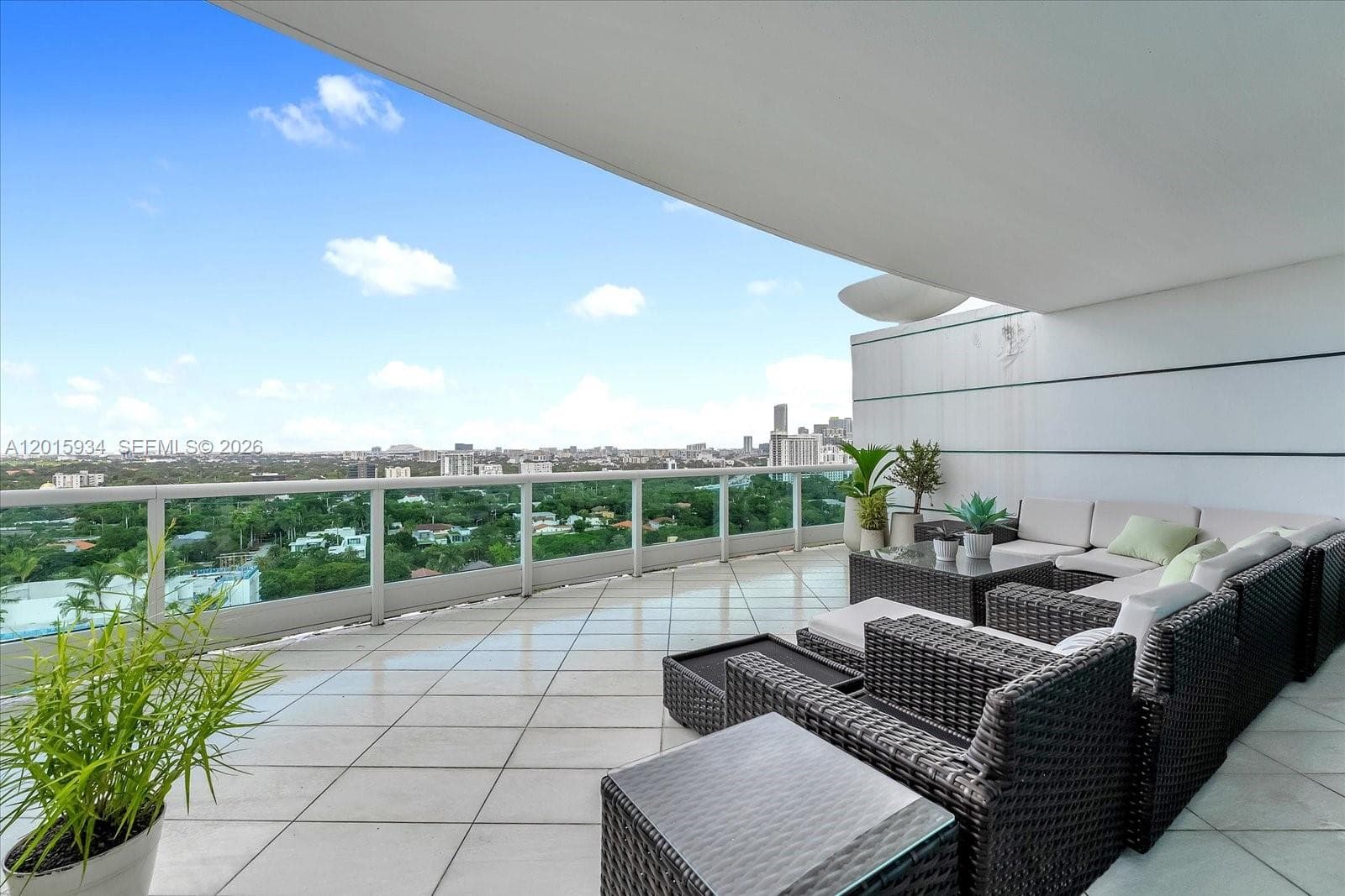 2127 Brickell Ave 2005 photo 11
