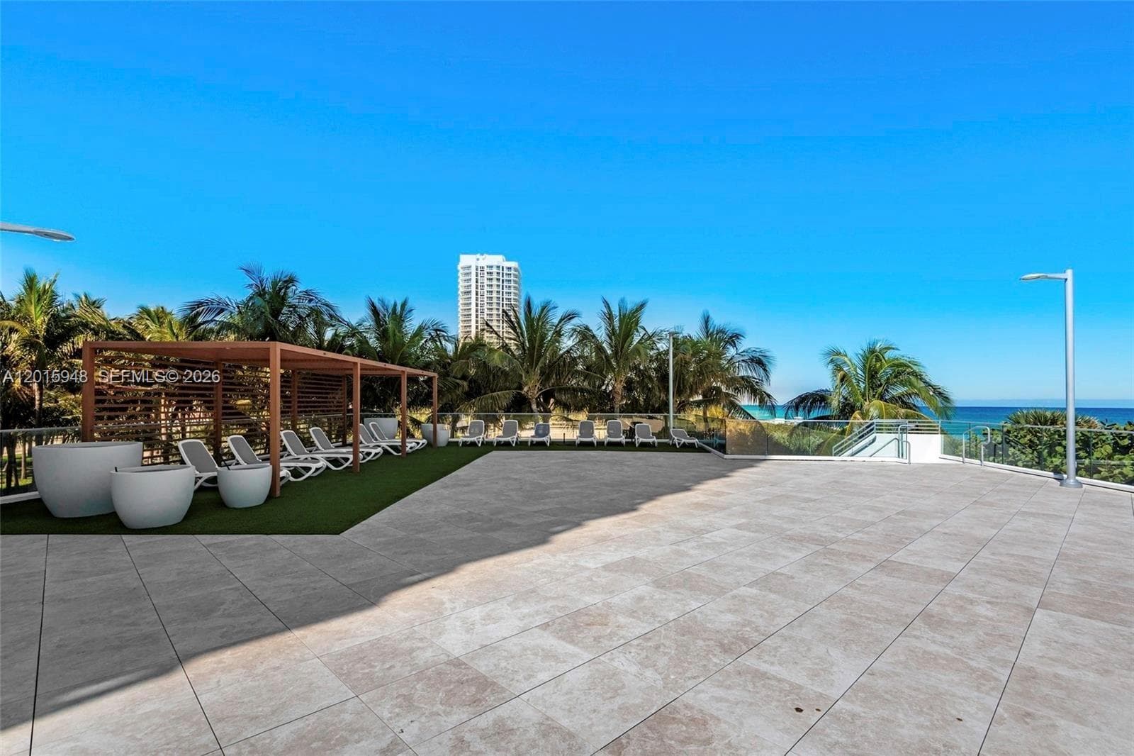 7135 Collins Ave 1214 photo 3