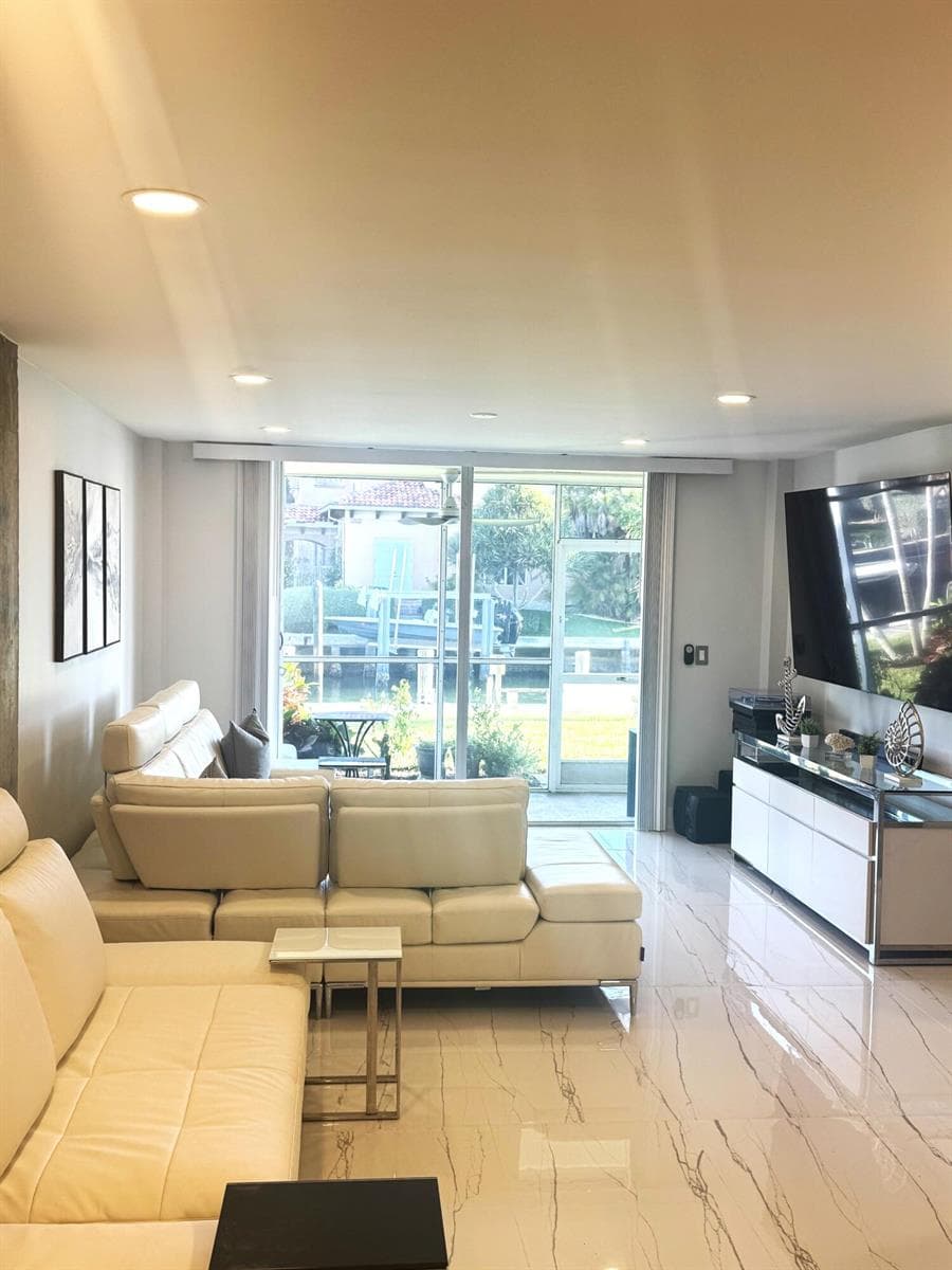 105 Paradise Harbour Boulevard 108 photo 10