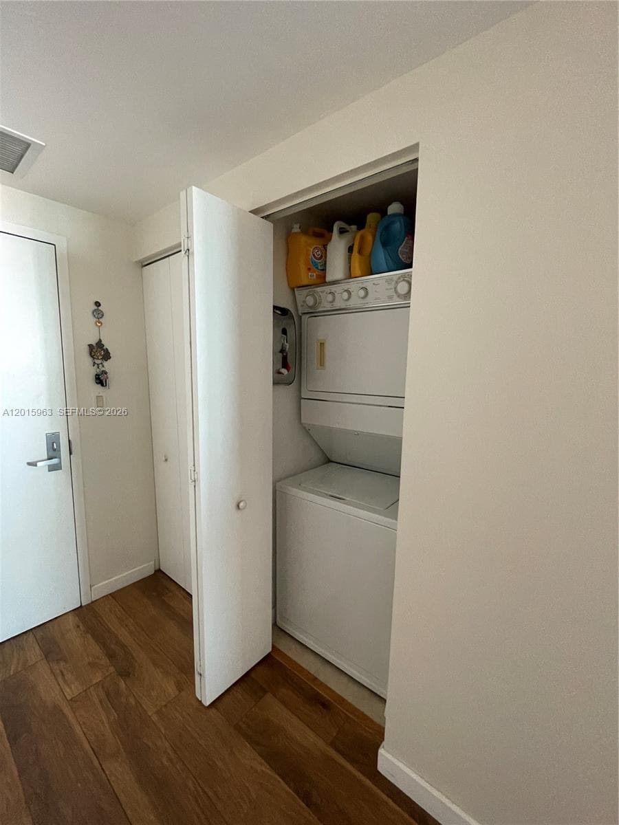 335 S Biscayne Blvd 3603 photo 7