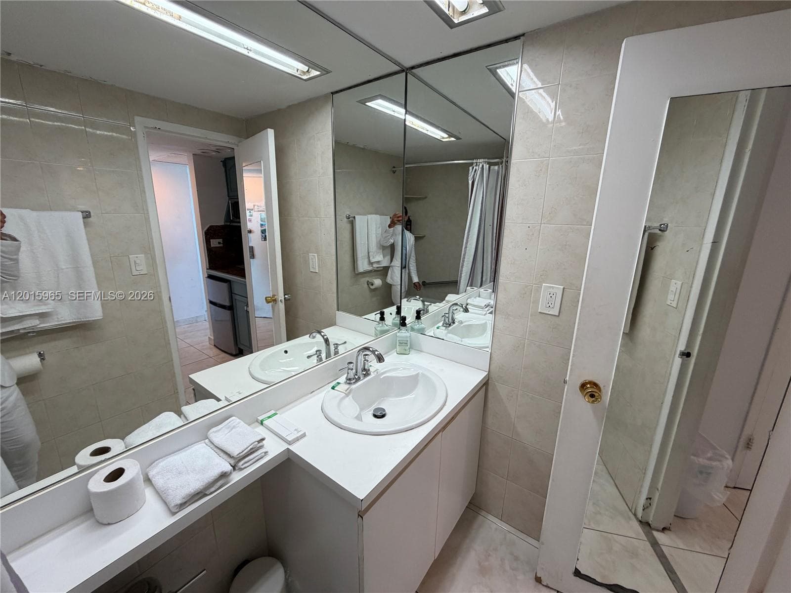 5445 Collins Ave 1606 photo 7