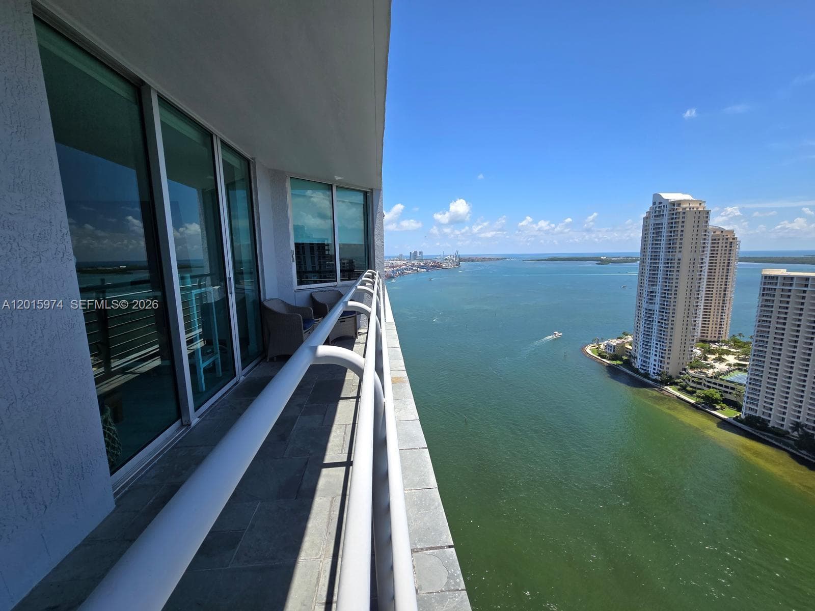 325 S Biscayne Blvd 3719 photo 2