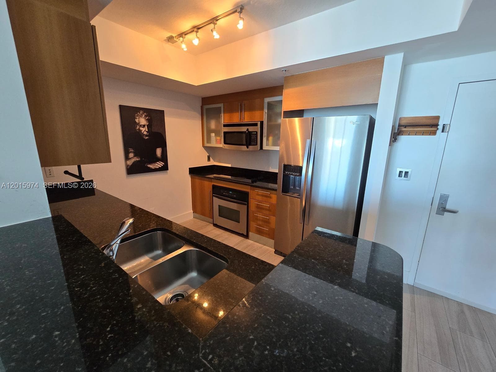 325 S Biscayne Blvd 3719 photo 6