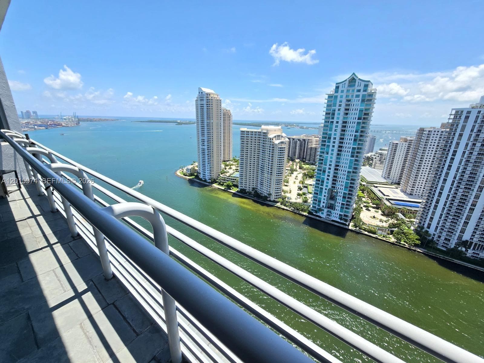 325 S Biscayne Blvd 3719 photo 1