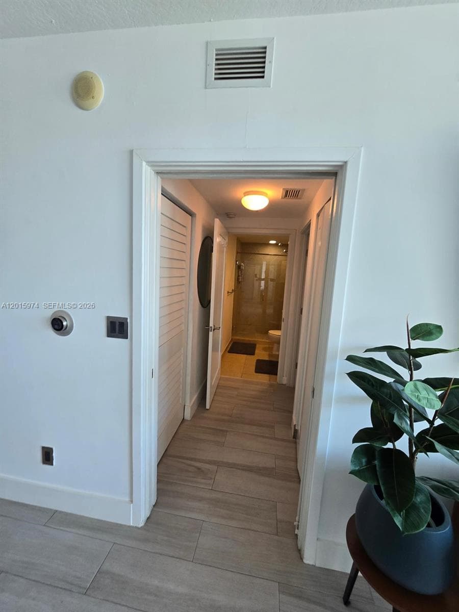 325 S Biscayne Blvd 3719 photo 25