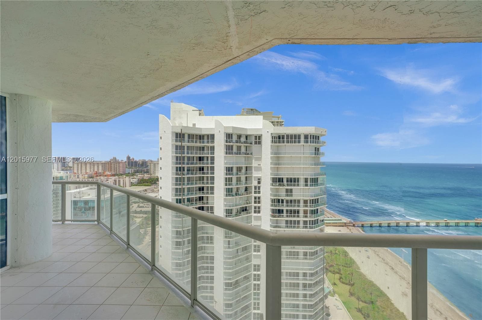 16425 Collins Ave 2715 photo 2