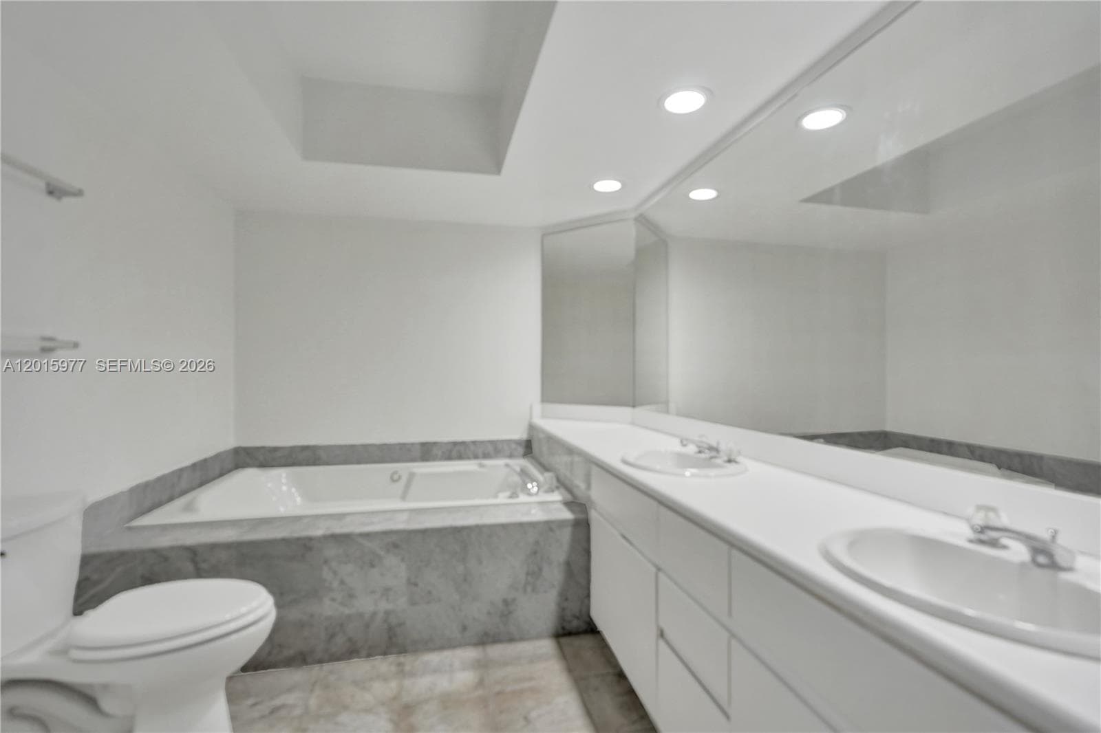 16425 Collins Ave 2715 photo 19