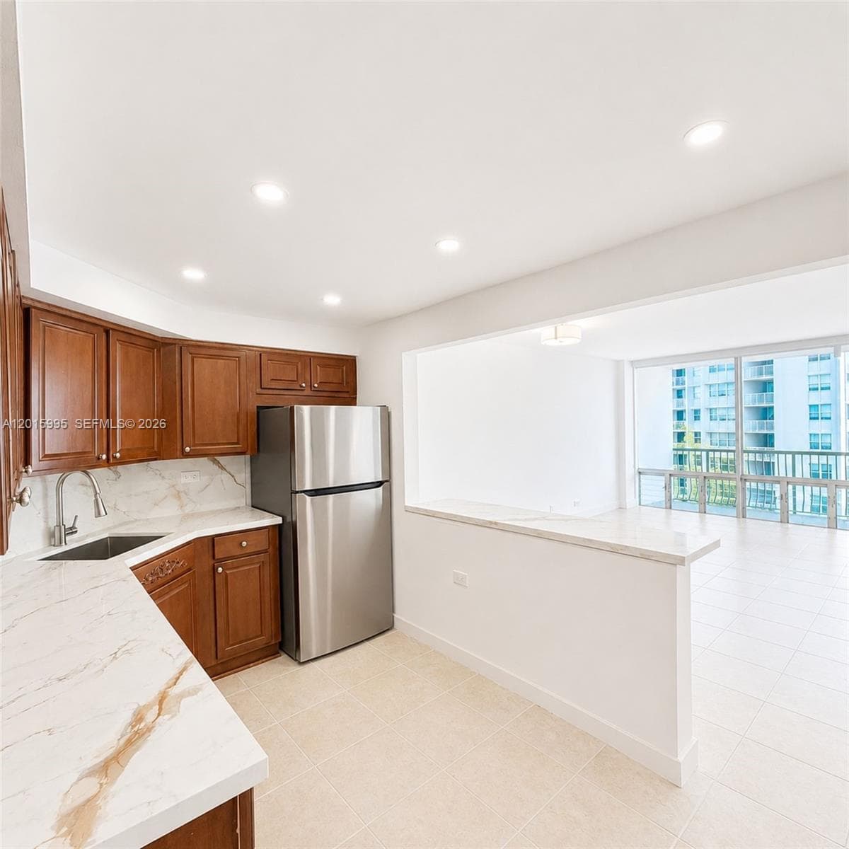 1408 Brickell Bay Dr 1104 photo 5