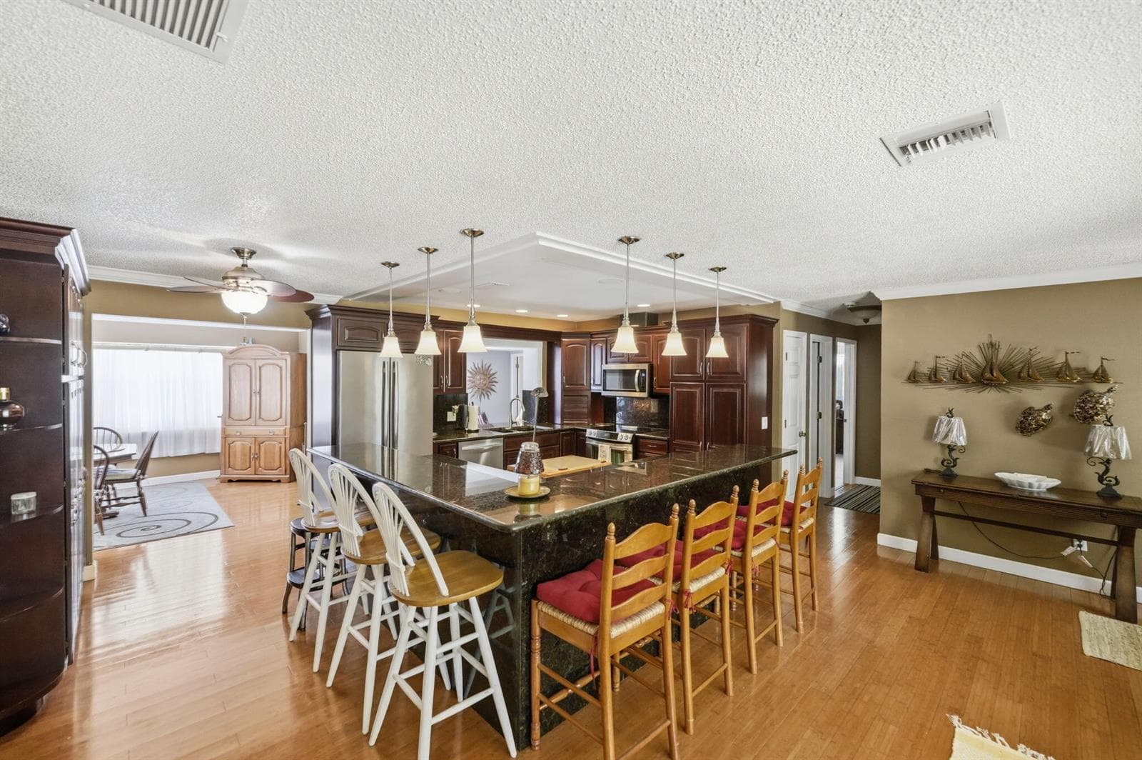 108 Carlisle Lane photo 12