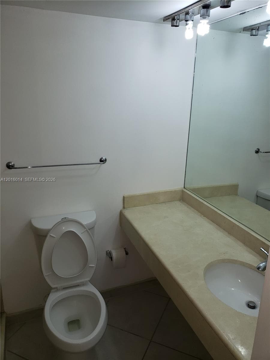 6770 Indian Creek Dr 7P photo 16