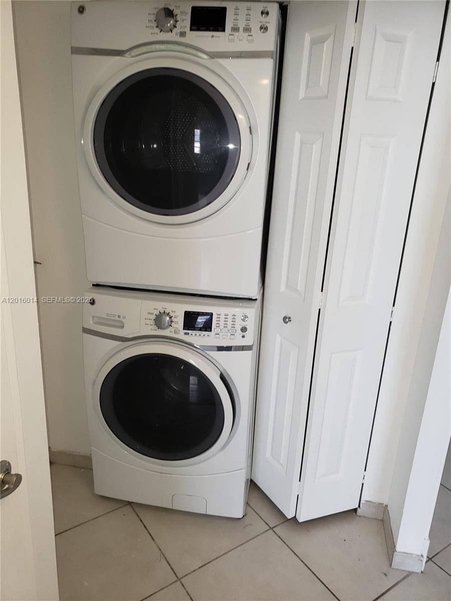 6770 Indian Creek Dr 7P photo 9