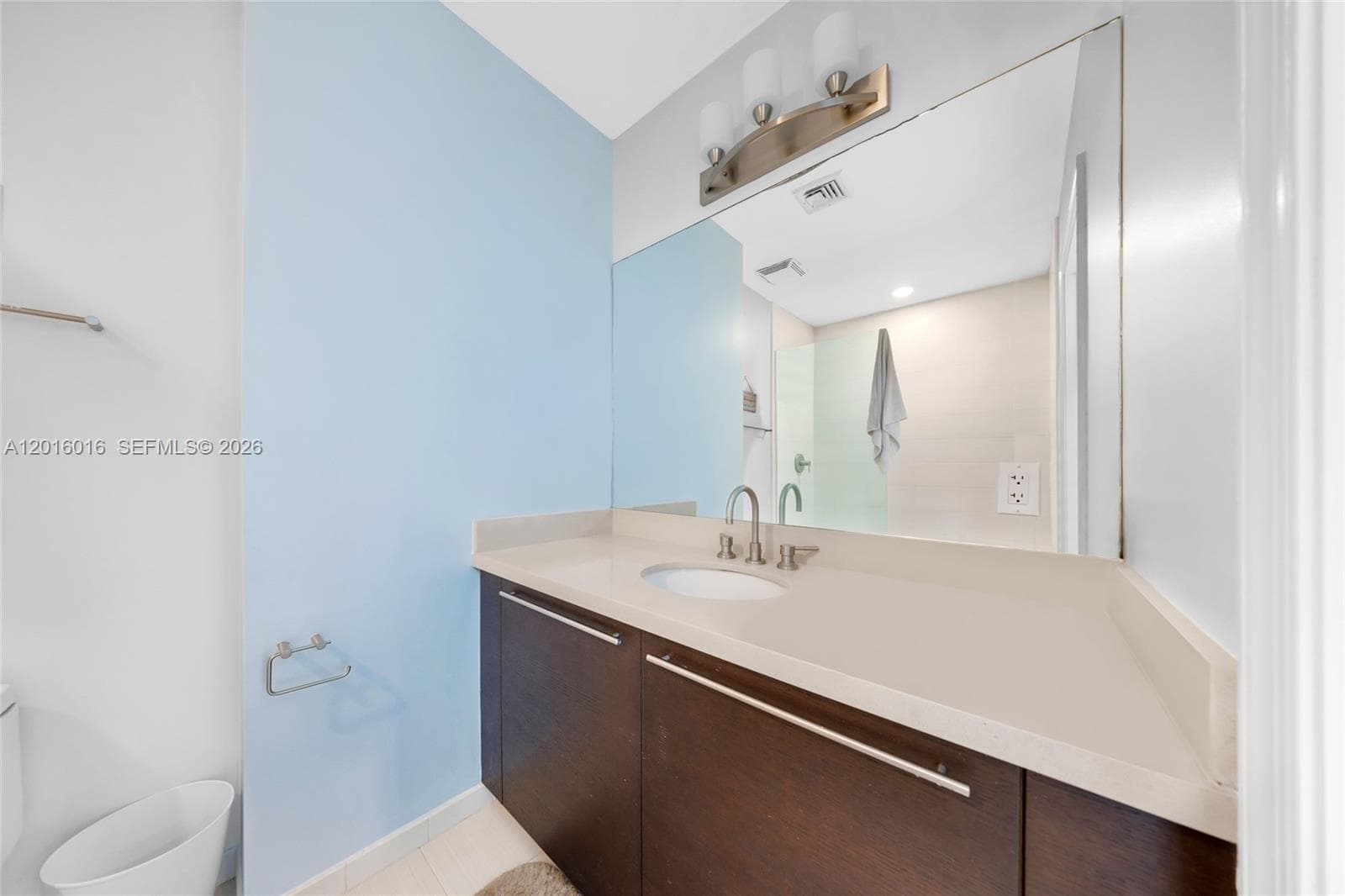 7928 East Dr 305 photo 19