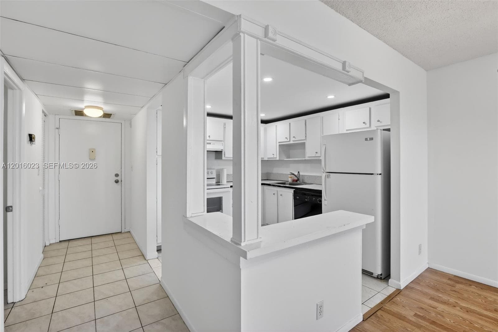 2761 Taft St 212 photo 10