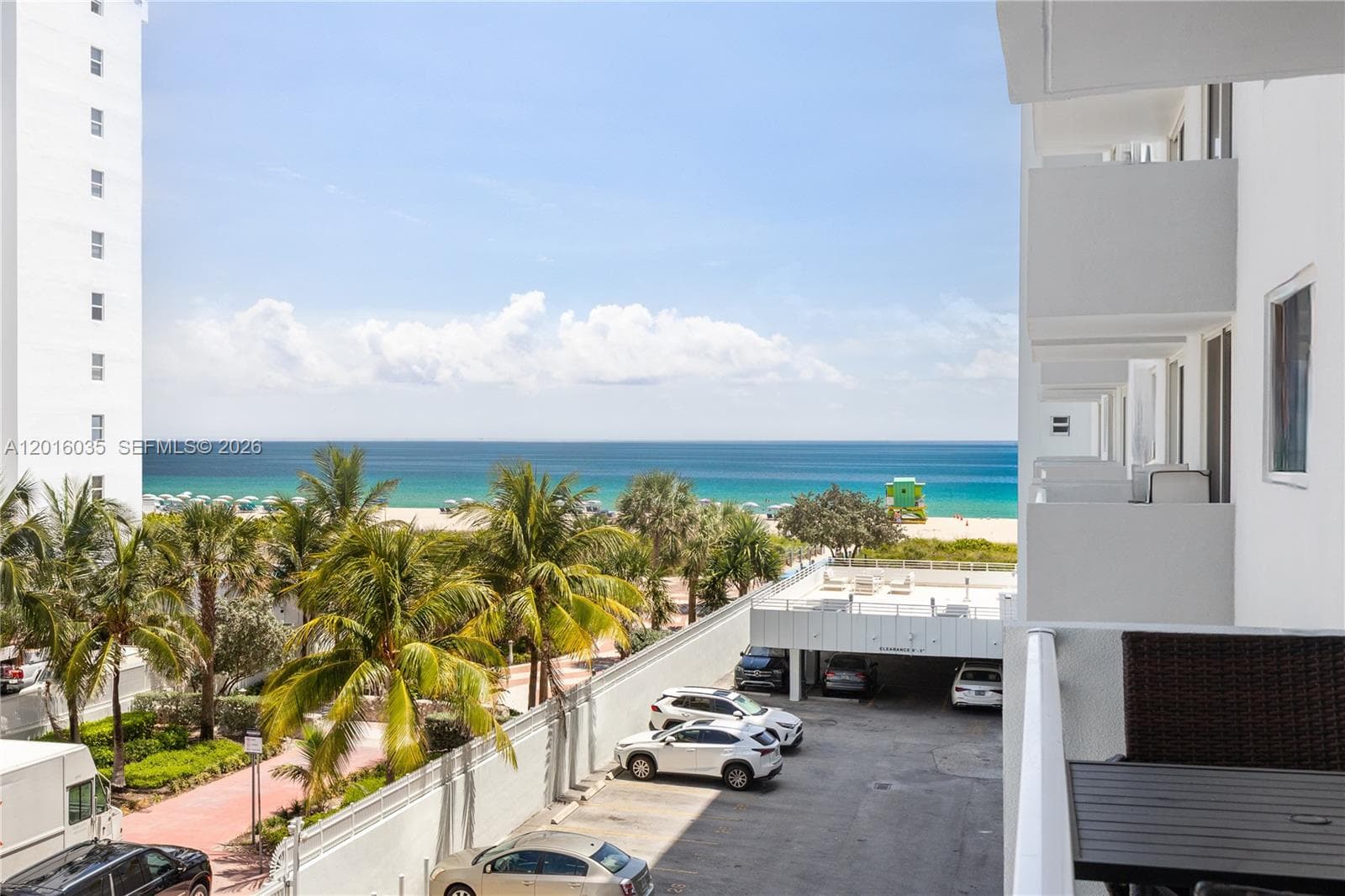 345 Ocean Dr 424 photo 2