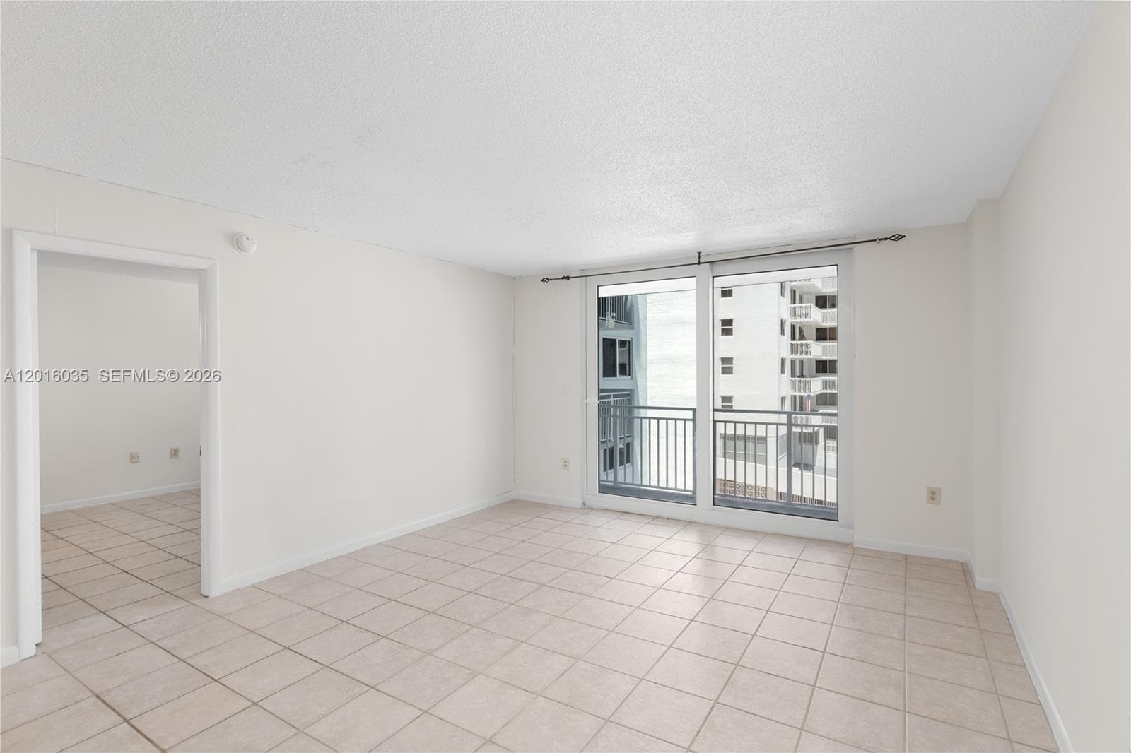 345 Ocean Dr 424 photo 6