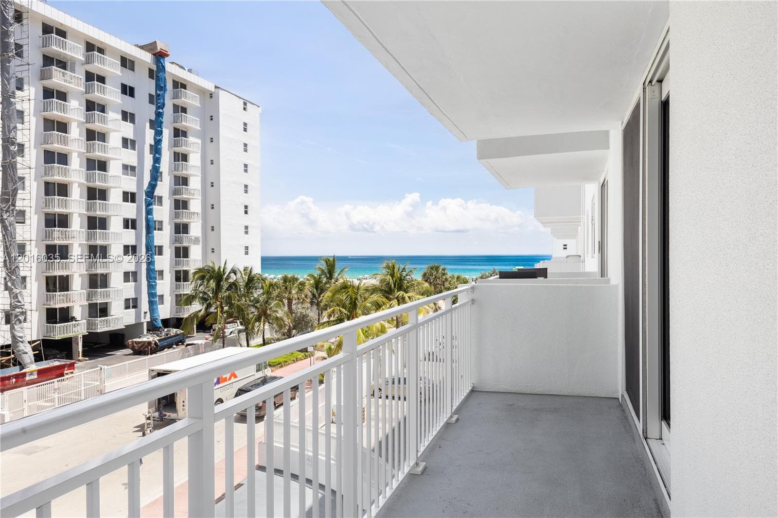 345 Ocean Dr 424 photo 5