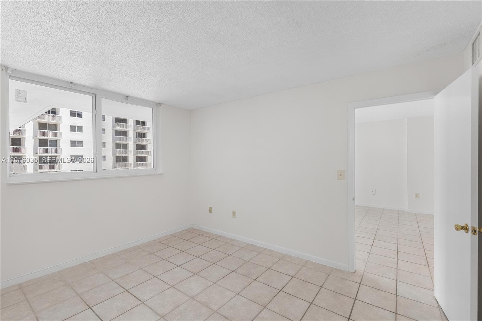 345 Ocean Dr 424 photo 10