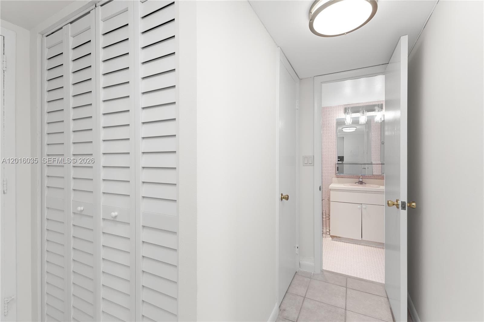 345 Ocean Dr 424 photo 18
