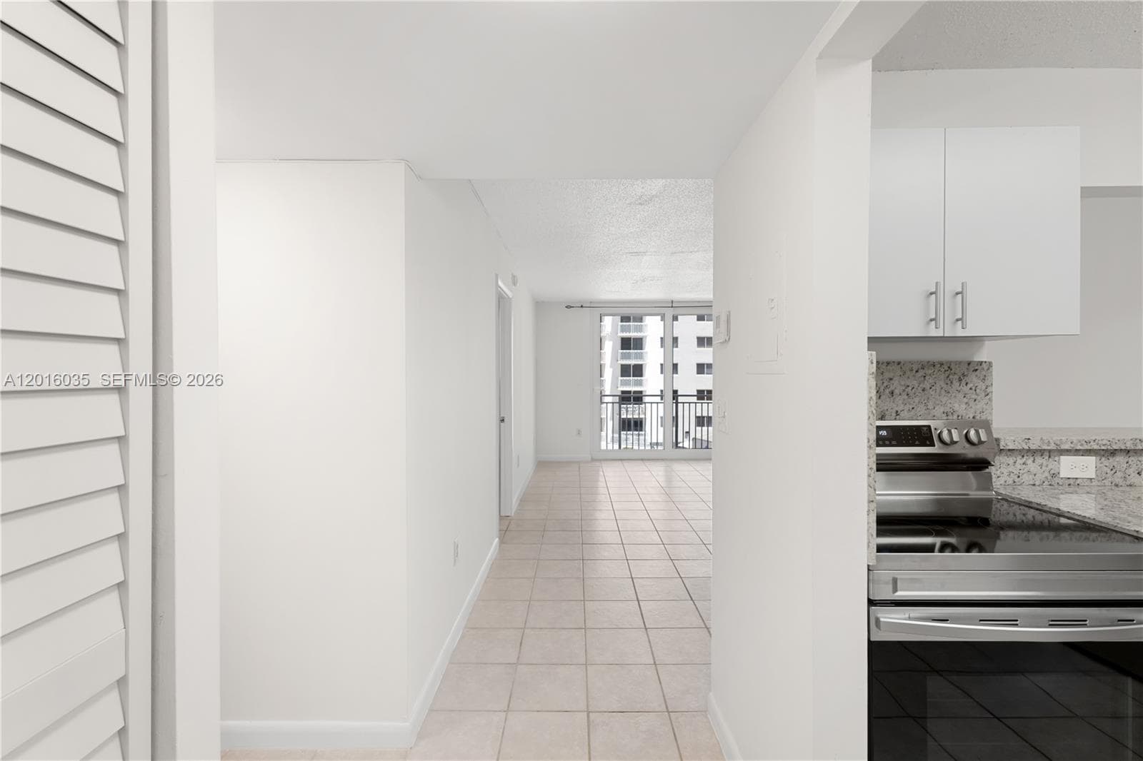 345 Ocean Dr 424 photo 15