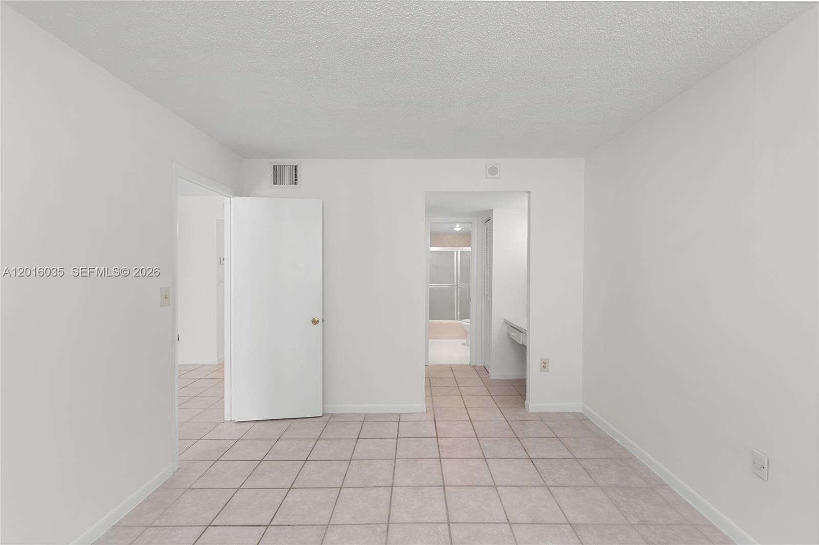 345 Ocean Dr 424 photo 11
