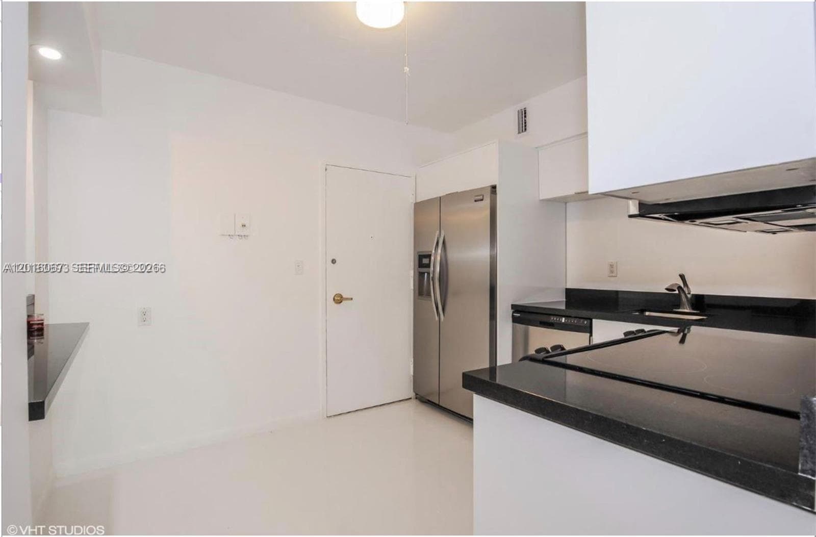5700 Collins Ave 3H photo 18