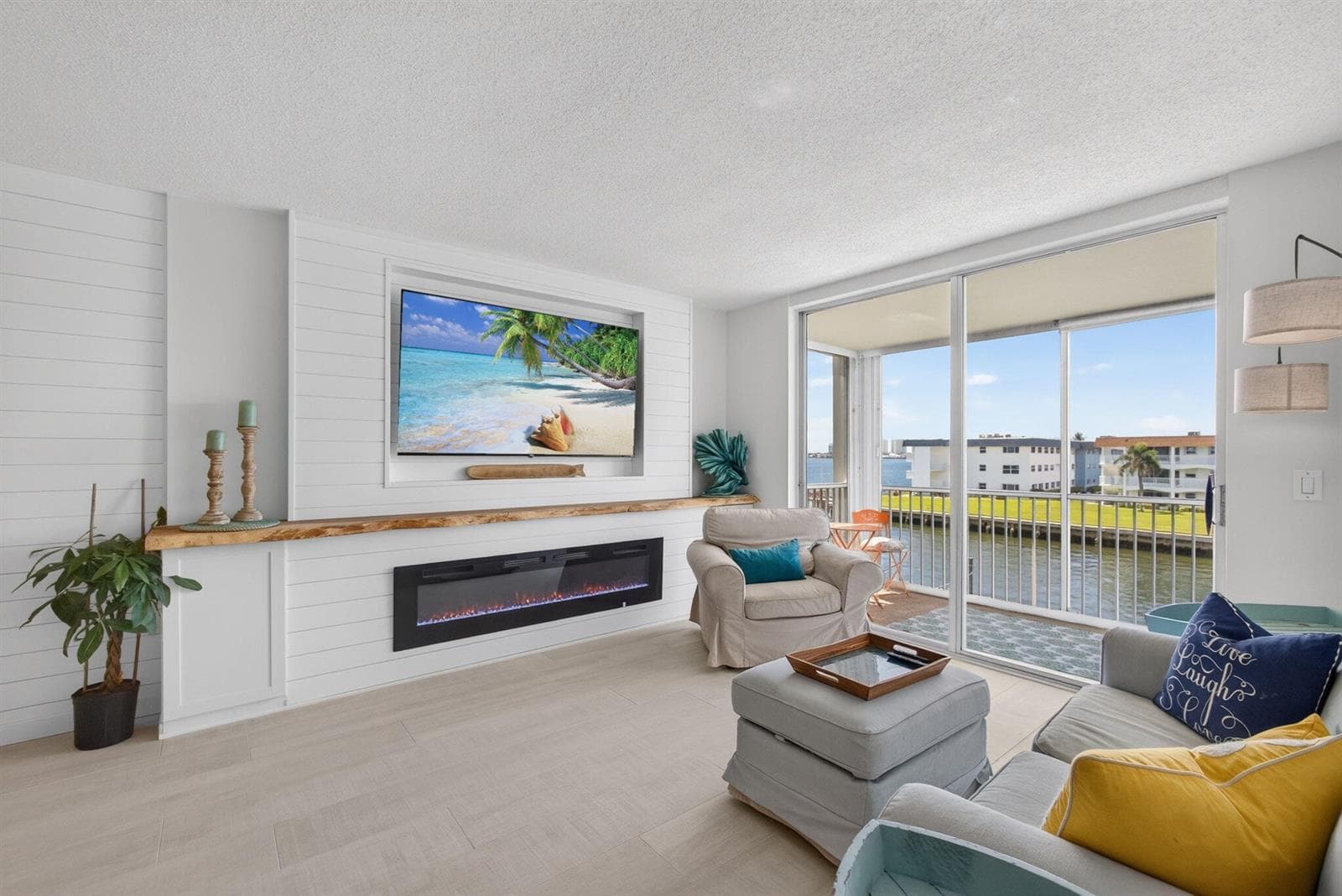 100 Paradise Harbour Boulevard 307 photo 1