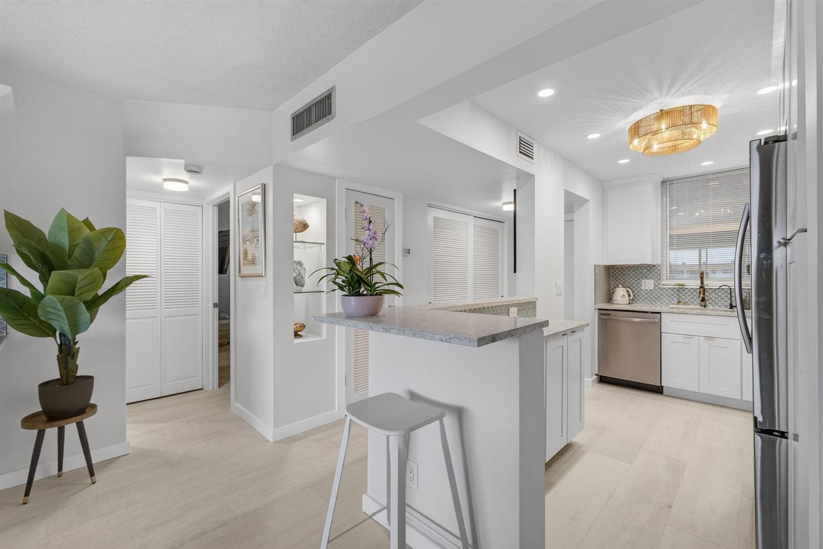 100 Paradise Harbour Boulevard 307 photo 9
