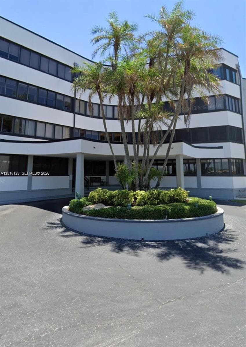 1357 NE Ocean Blvd 311 photo 6