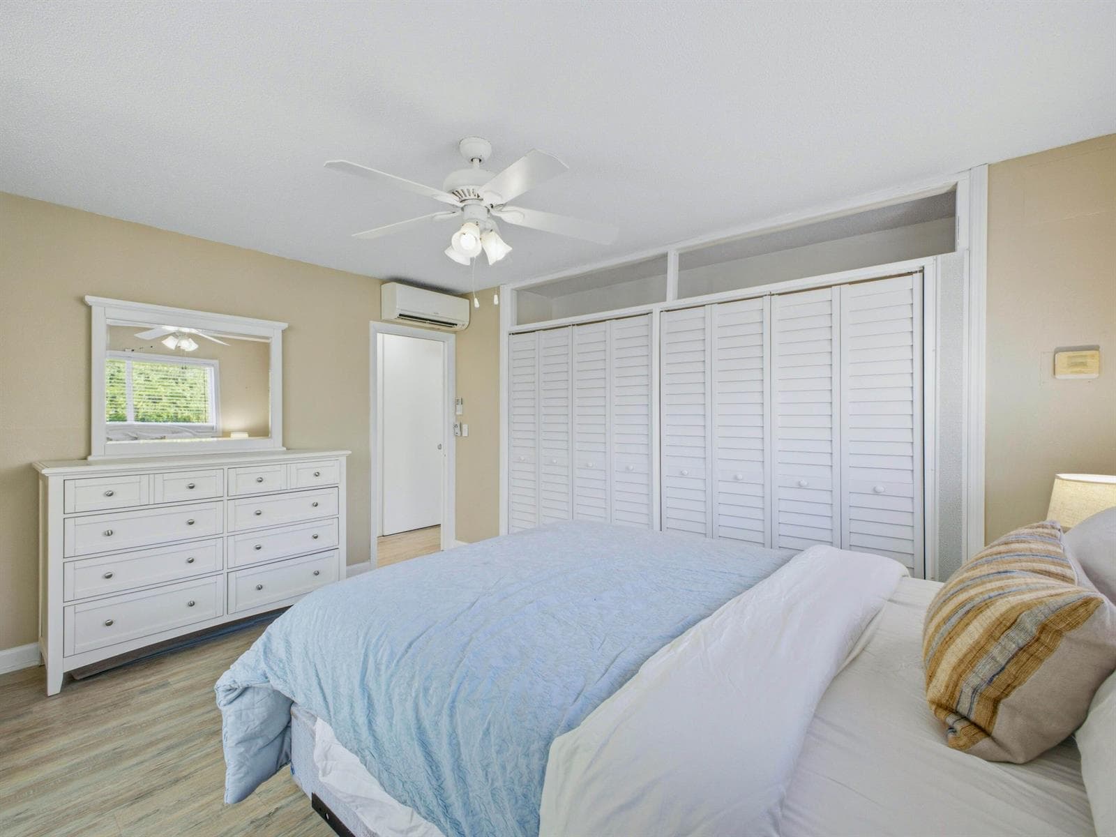 3600 N Ocean Drive 210 photo 10
