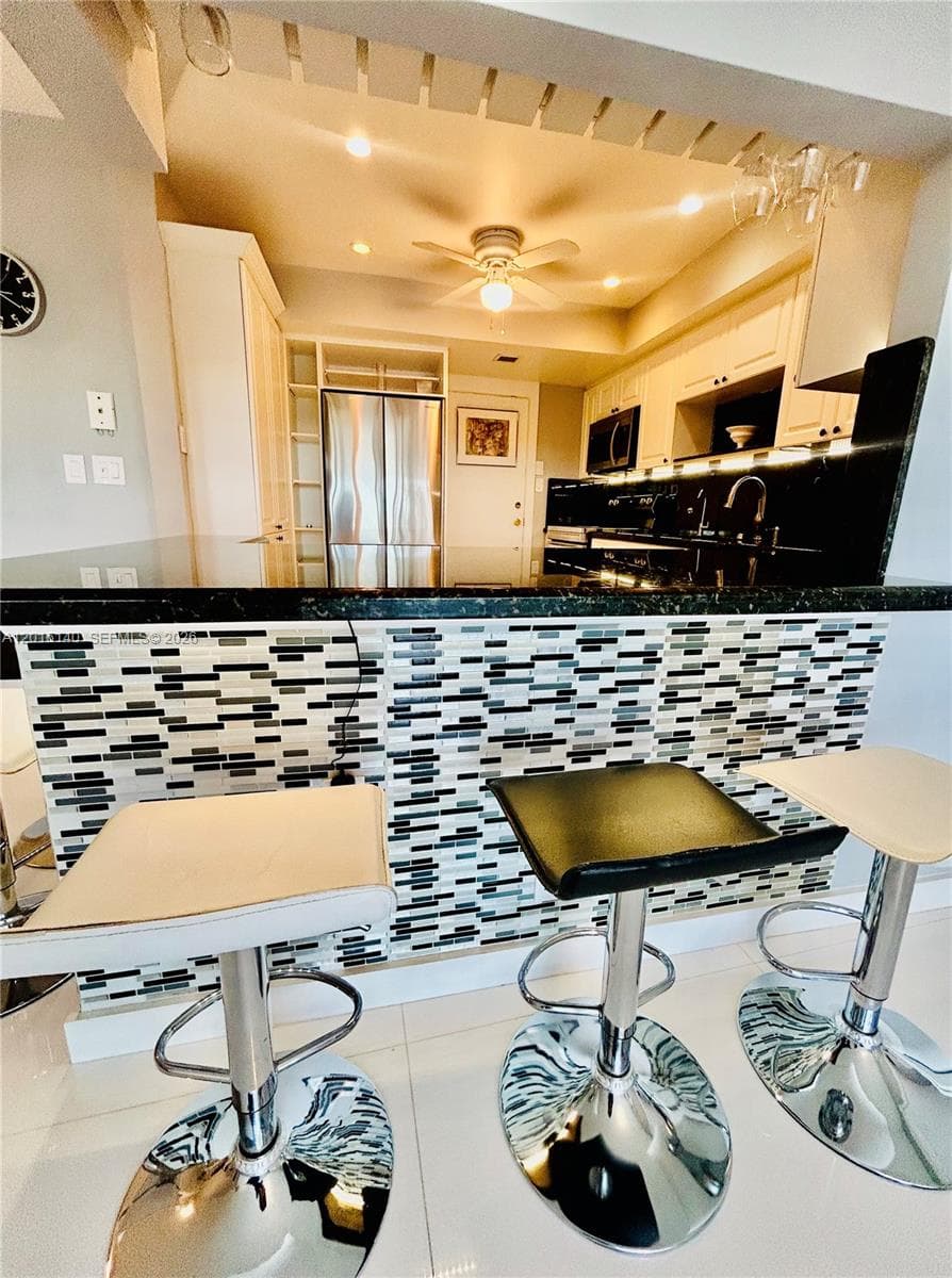 200 DIPLOMAT PARKWAY 721 photo 5